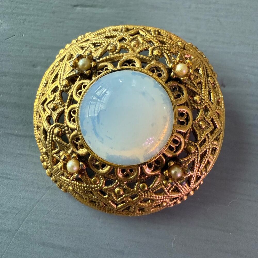 Tacoa Vintage Gold Tone Pin Brooch